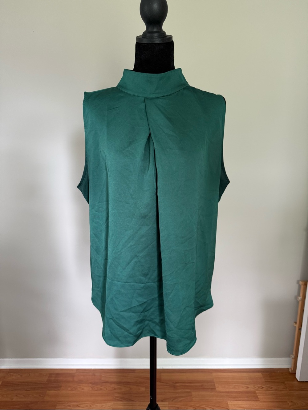 Ann Taylor Factory Sleeveless Mock Neck Blouse in Teal Green